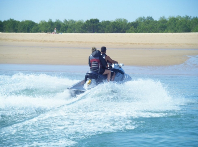  Larga vida al Jet Ski en la Isla de Re